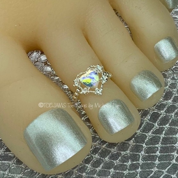 TOEJAMS Toe Rings by Michelle Lyn Jewelry - 🤍TOE RING HEART Silver/Iridescent Heart Charm Stretch Elastic Beaded Band